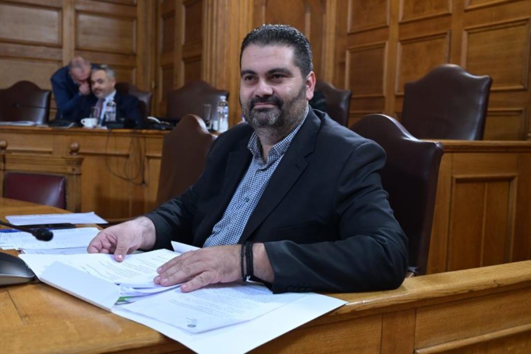 Τζεδάκης: Ο κ. Λαζαρίδης κινήθηκε απειλητικά προς το μέρος μου – Ο ευτελισμός των θεσμών δε θα περάσει