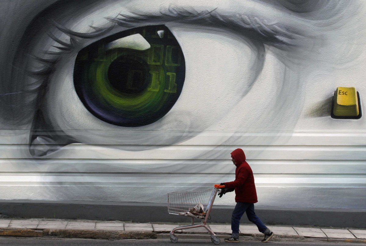 Πρωταθλήτρια Ευρώπης η Ελλάδα στον κίνδυνο φτώχειας το 2024