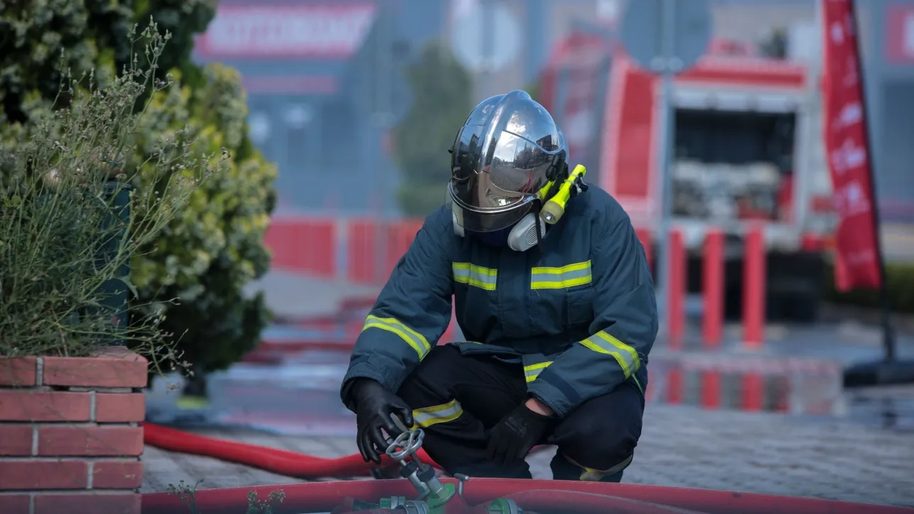 Θεσσαλονίκη: Στο νοσοκομείο μητέρα και γιος μετά από πυρκαγιά σε διαμέρισμα