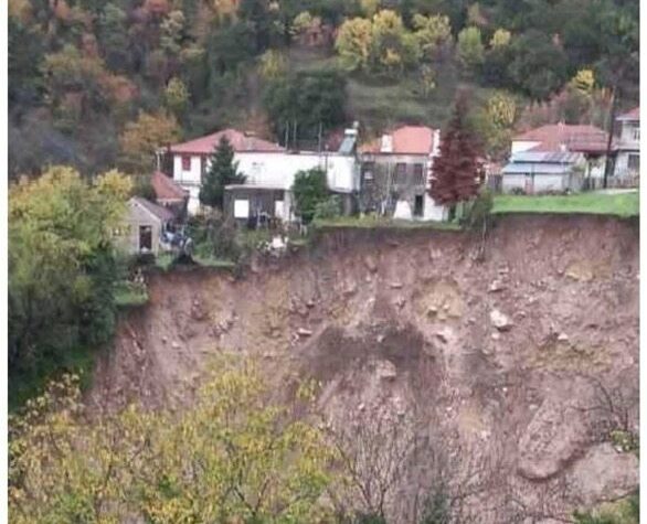 Κακοκαιρία Adel: Μεγάλη κατολίσθηση στα Τζουμέρκα – Σπίτια «κρέμονται» στο κενό