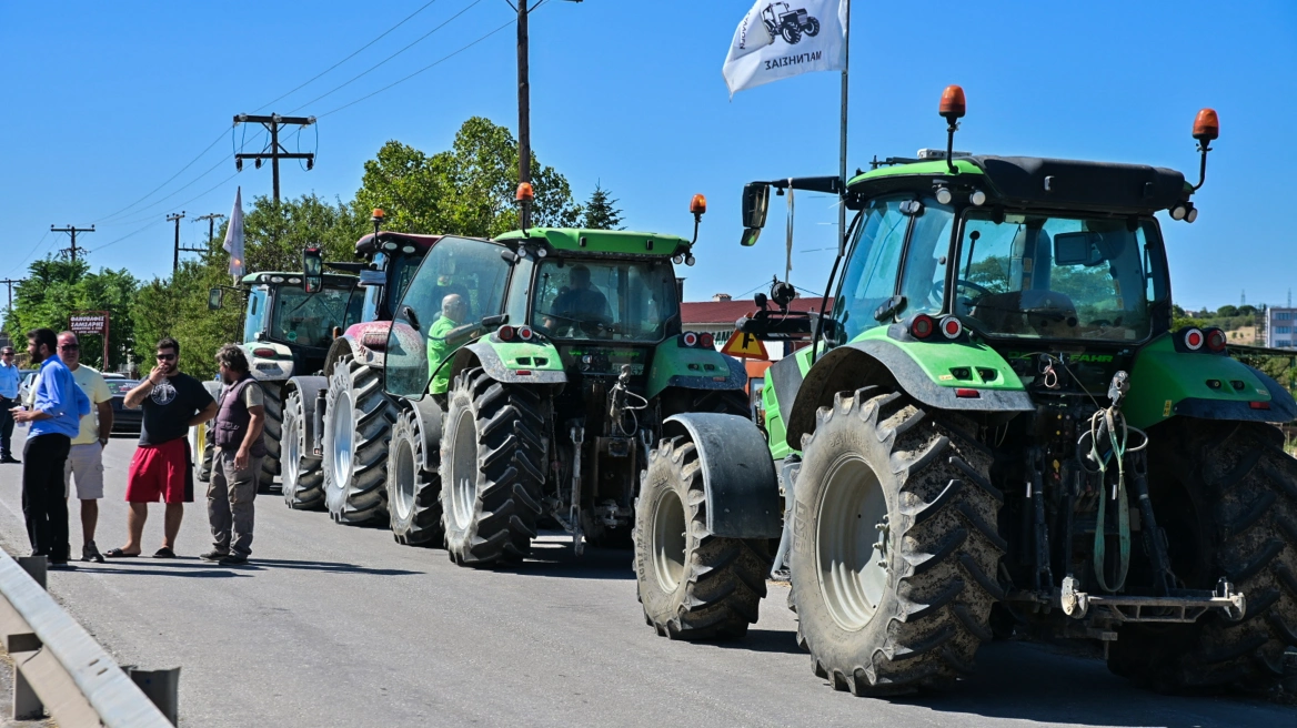 Κινητοποιήσεις σε όλη την Ελλάδα ετοιμάζουν οι αγρότες – «Θα κάνουμε Χριστούγεννα στους δρόμους»