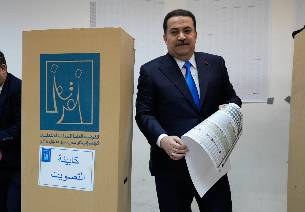 Στις κάλπες προσέρχονται σήμερα οι Ιρακινοί