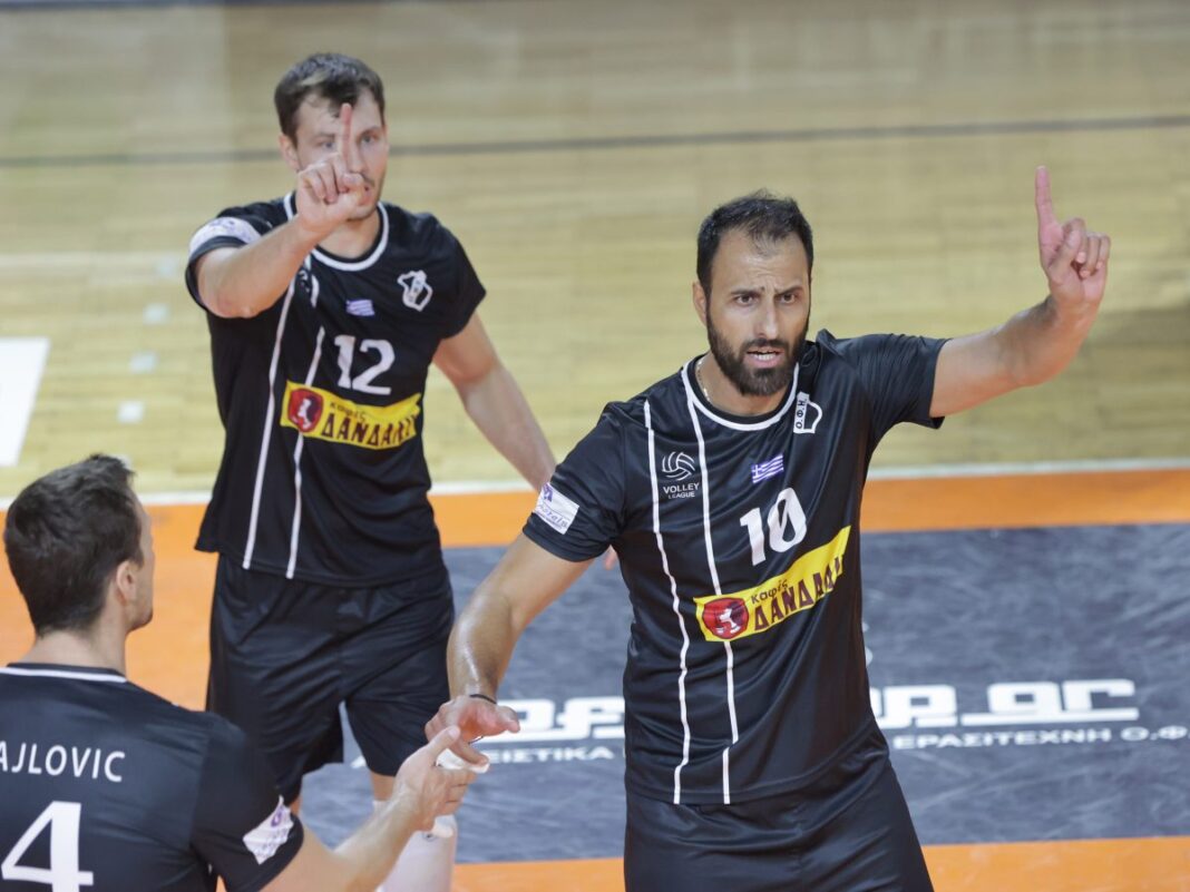 To βόλεϊ του ΟΦΗ στην ΚΕΡΚΙΔΑ της τηλεόρασης CRETA: Γιάννης Καλμαζίδης και Ανδρέας Ανδρέαδης, από το γήπεδο, στο…στούντιο!