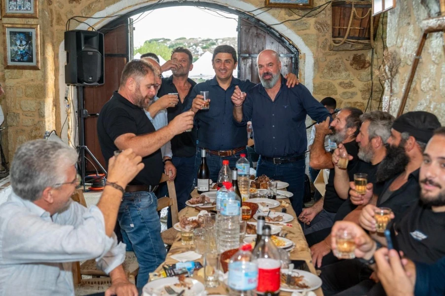 Πρώτα θα τους φιλοξενήσει ο Λευτέρης