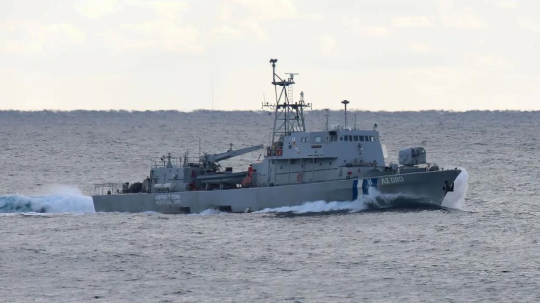 Νέα πρόκληση στο Αγαθονήσι από τουρκικά αλιευτικά: Προσπάθησαν να εμβολίσουν σκάφος του λιμενικού