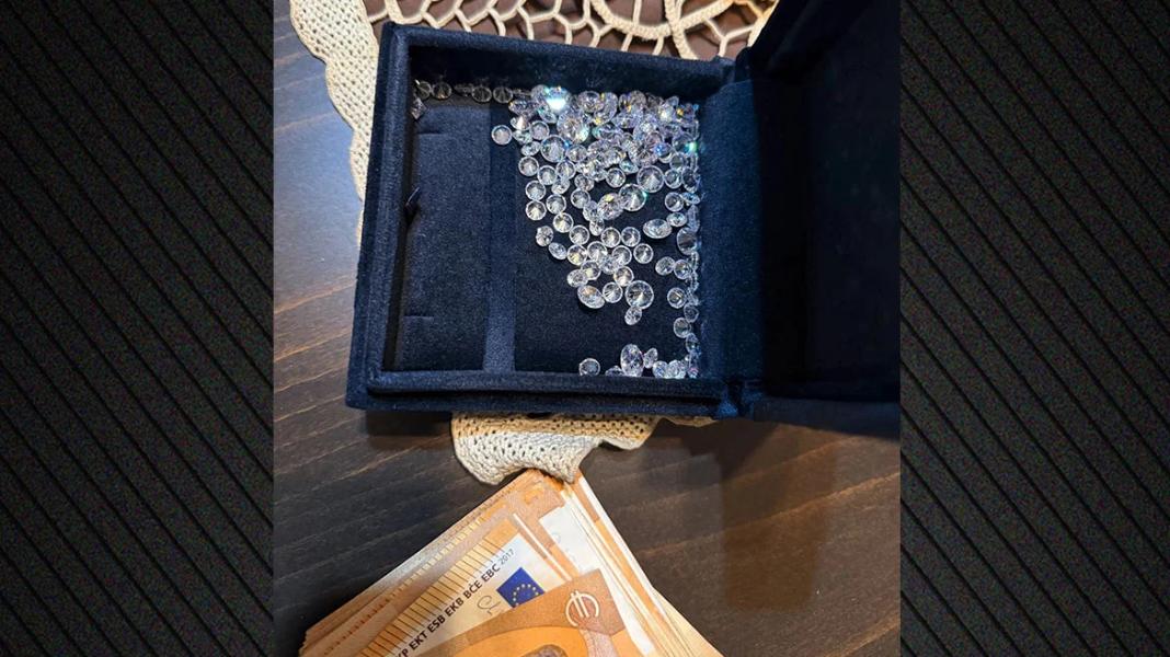 Προφυλακίστηκαν ο αρχηγός και ο υπαρχηγός του κυκλώματος για τις απάτες σε σουίτες καζίνο