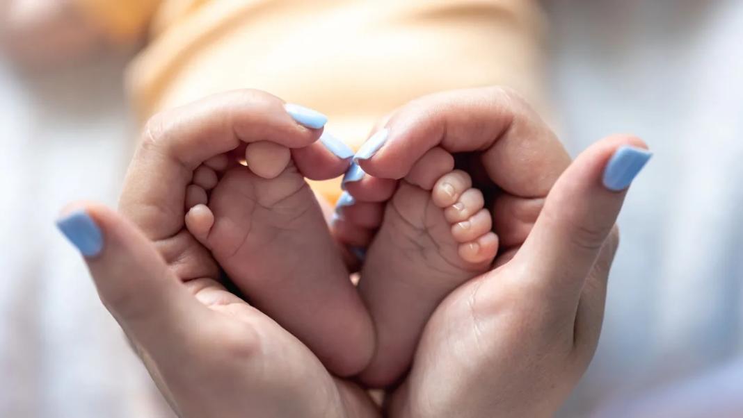 ΔΥΠΑ: Όλα όσα πρέπει να ξέρετε για τη χορήγηση της ειδικής παροχής προστασίας μητρότητας