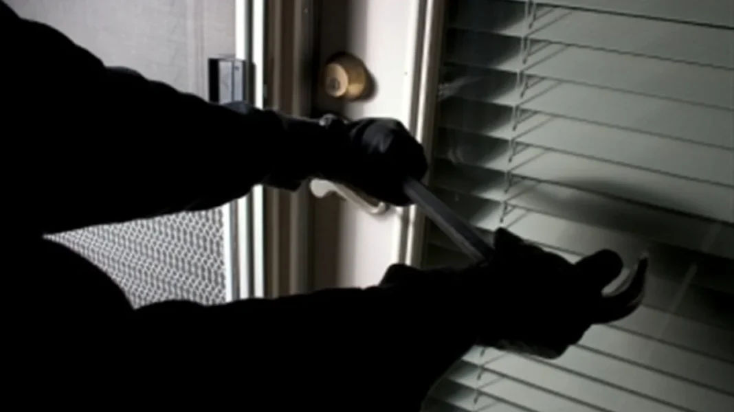 Θεσσαλονίκη: Διαρρήκτες έπεσαν από μπαλκόνι έξι μέτρων στην προσπάθεια διαφυγής τους