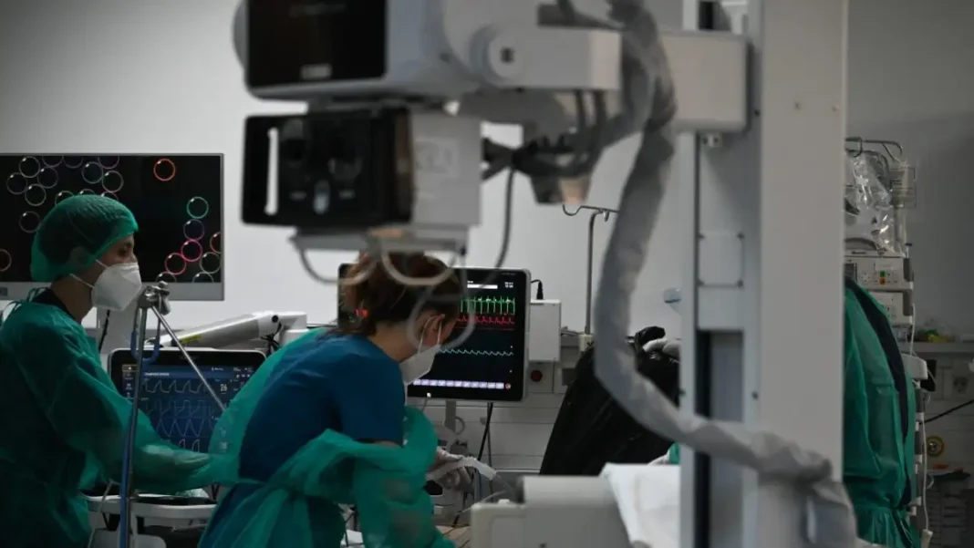 Μάχη για τη ζωή του δίνει ο 22χρονος που κατάπιε ολόκληρο μπέργκερ – «Το έκανε συχνά» λέει φίλος του