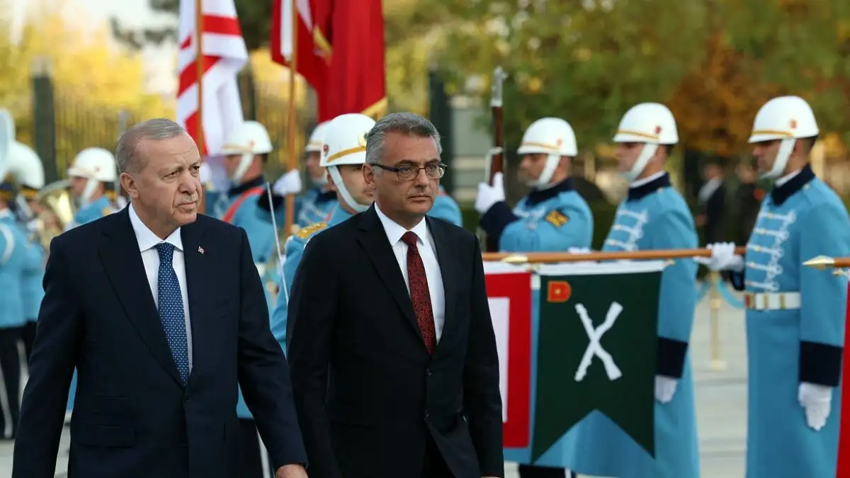 Ο Ερντογάν συναντήθηκε για πρώτη φορά με τον νέο ηγέτη του ψευδοκράτους