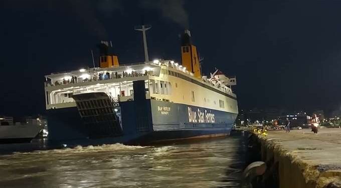 Xανιά: Συναγερμός εν πλω για βρέφος – Επέστρεψε στο λιμάνι το πλοίο