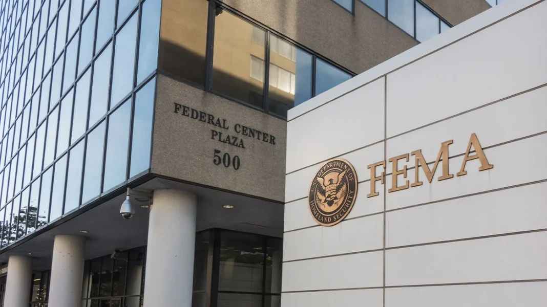 Παραιτήθηκε ο επικεφαλής της FEMA και εκλεκτός του Τραμπ, Ντέιβιντ Ρίτσαρντσον