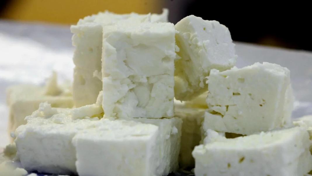 Η ευλογιά ανεβάζει το κόστος σε γάλα και φέτα – Έως και 0,15 λεπτά πάνω οι τιμές στο ράφι