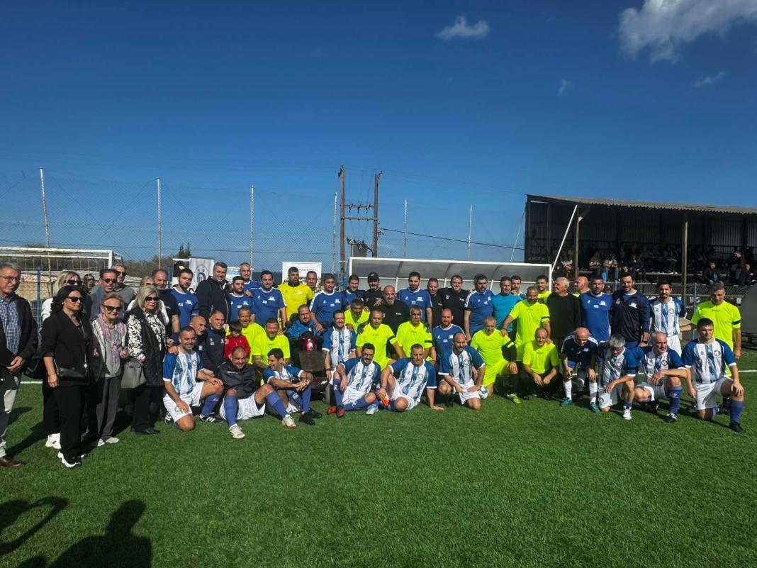 Ένα διαφορετικό ματς στο Ηράκλειο με κύπελλο την ανθρωπιά – Φωτογραφίες