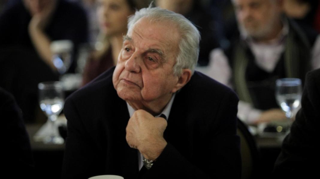 Αλέκος Φλαμπουράρης: Το ιατρικό ανακοινωθέν για τον θάνατό του