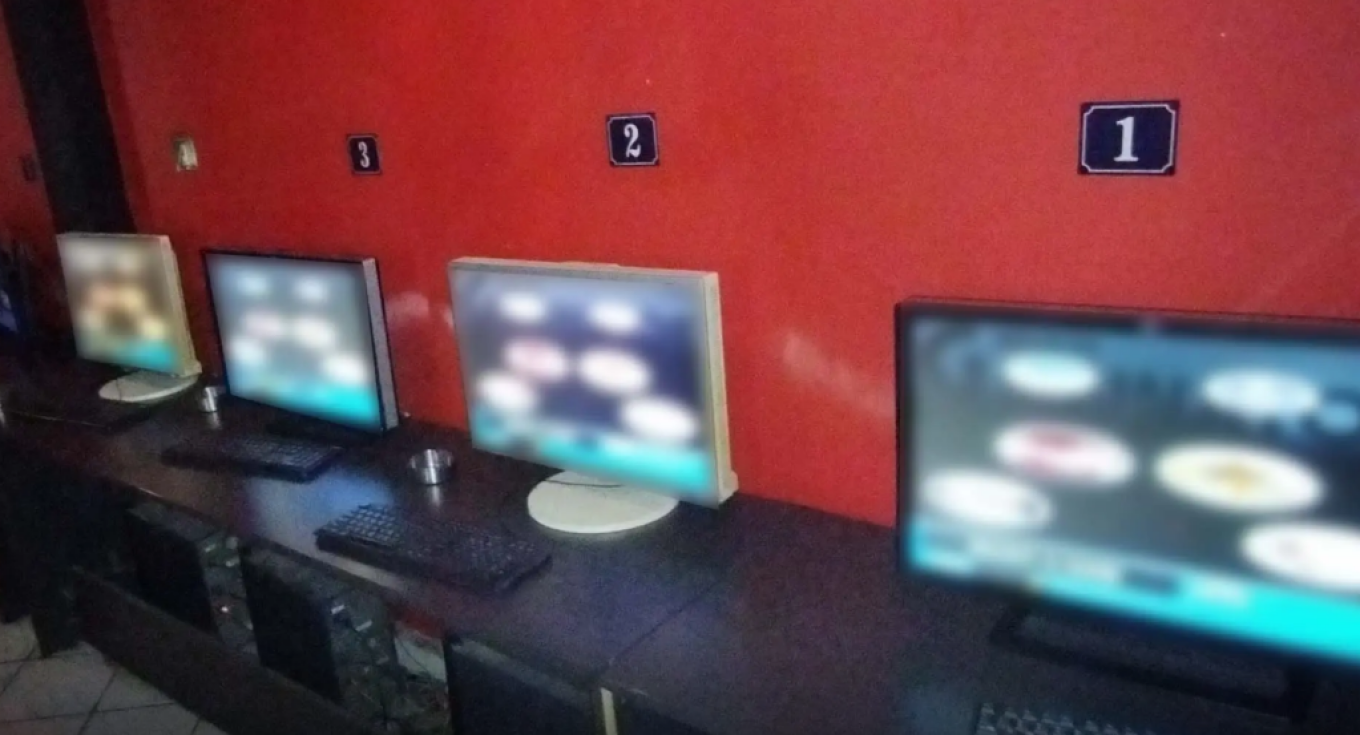 Λουκέτο σε κατάστημα με «φρουτάκια» στην Αθήνα – 4 συλλήψεις