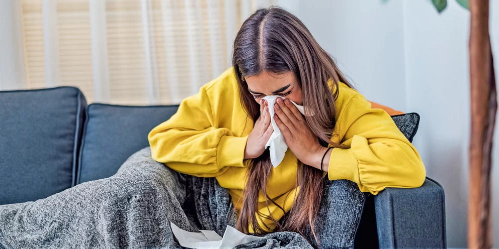 Εποχική γρίπη: Για πόσες μέρες μπορώ να τη μεταδώσω σε άλλους – Οι διαφορές με το κοινό κρυολόγημα