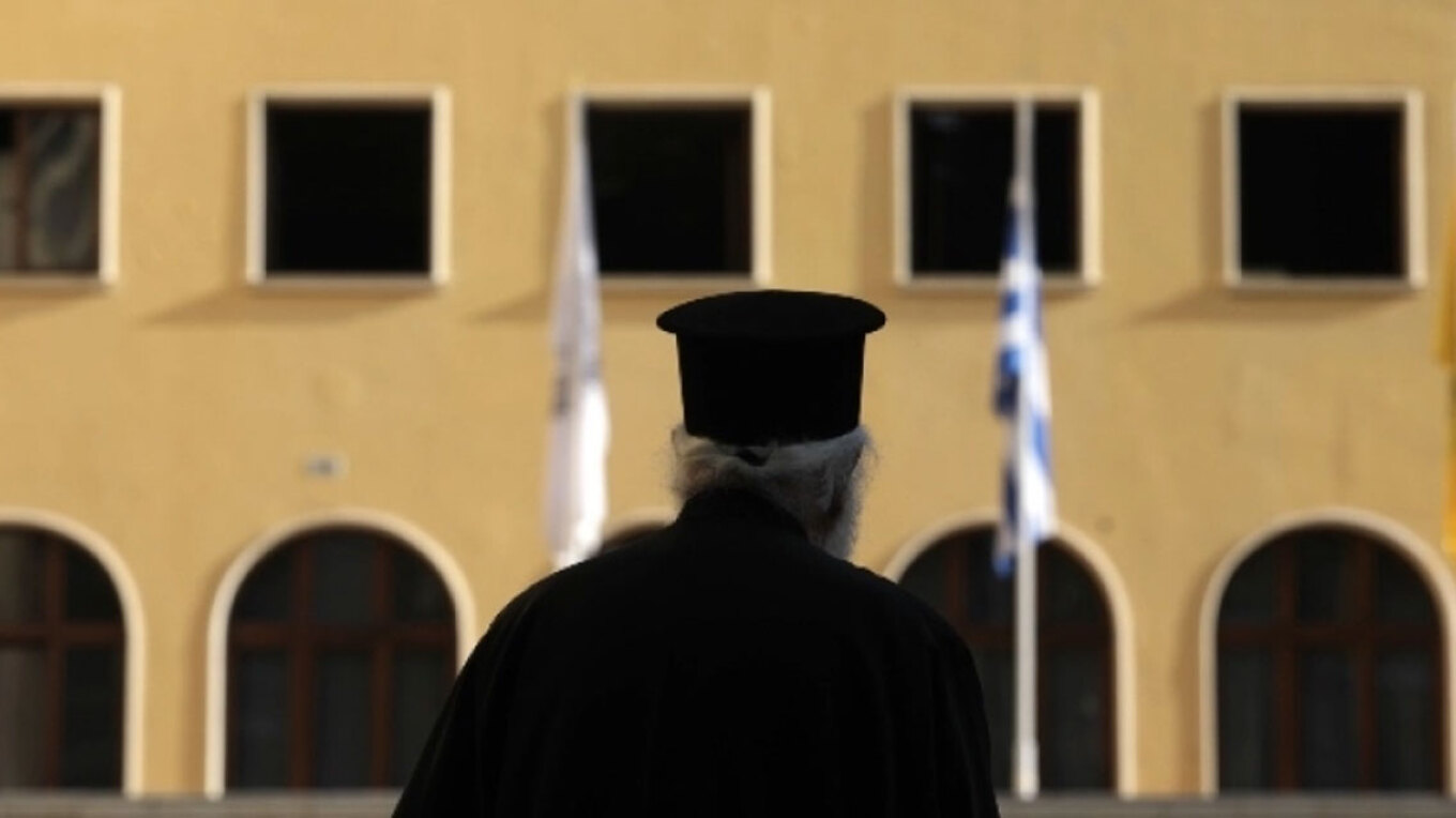 Θεσσαλονίκη: Ιερέας κατηγορείται για σεξουαλική παρενόχληση πέντε ανήλικων αγοριών