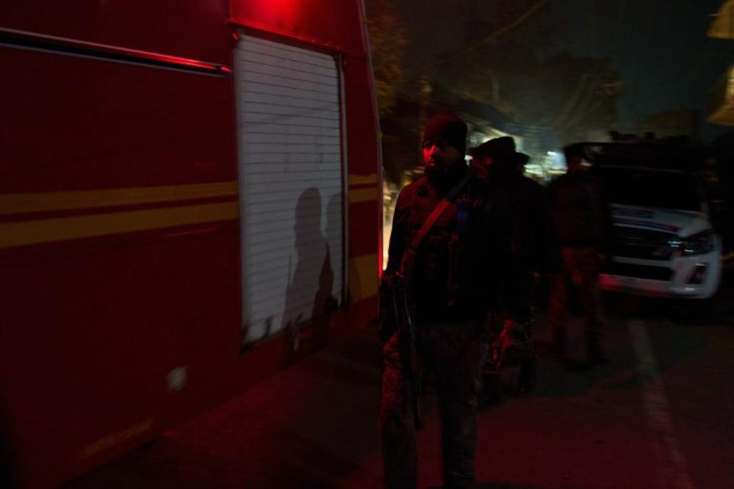 Ινδία: Αυξήθηκαν οι νεκροί και οι τραυματίες από την ισχυρή έκρηξη σε αστυνομικό τμήμα της Σριναγκάρ