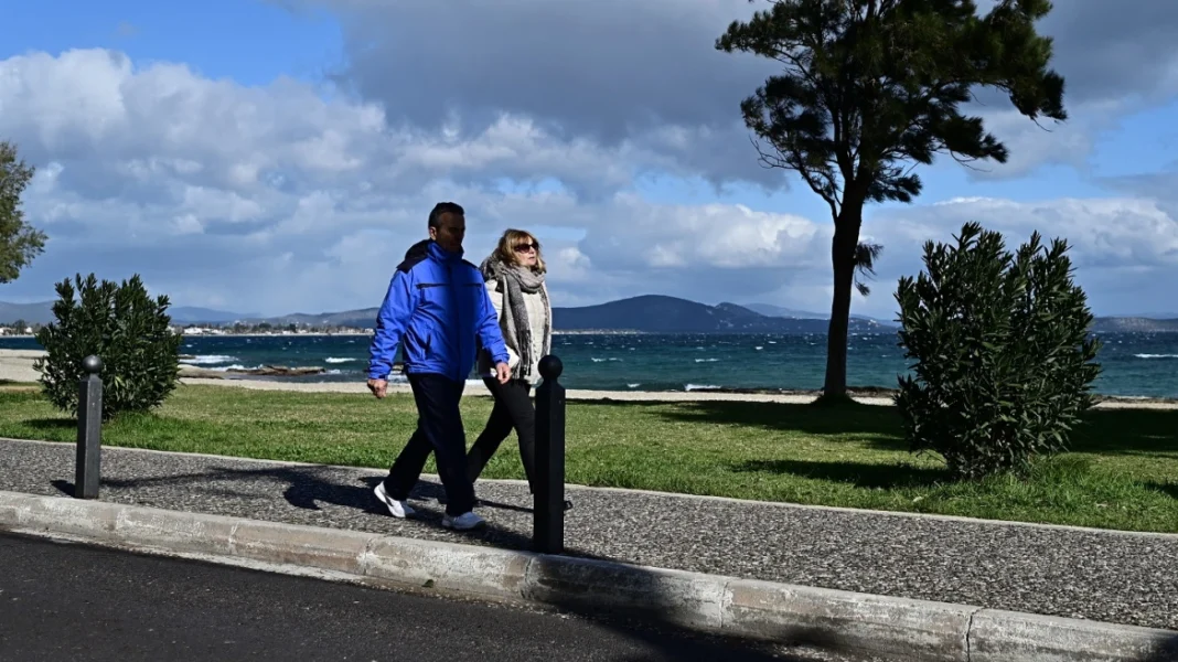 Καιρός: Υποχωρεί η θερμοκρασία έως 8 βαθμούς από αύριο