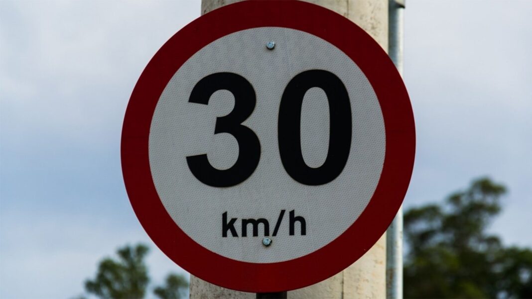 Ανώτατο όριο ταχύτητας στην πόλη του Ηρακλείου τα 30 χιλιόμετρα/ώρα