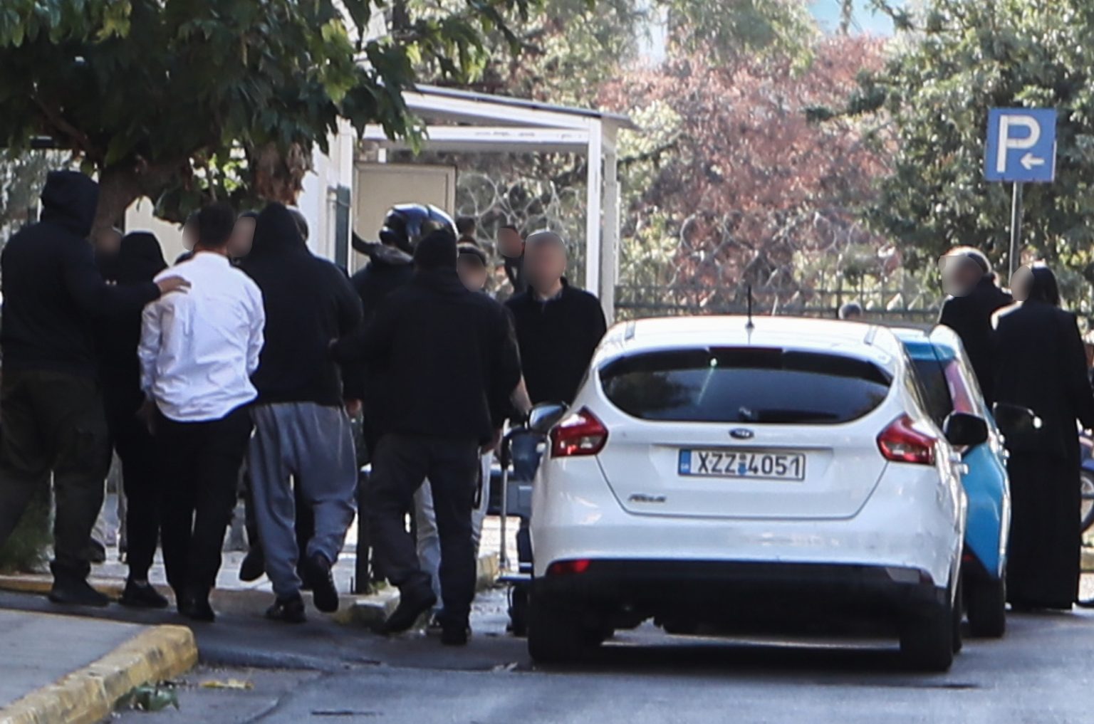 Ενώπιον του ανακριτή τα μέλη του κυκλώματος διακίνησης ναρκωτικών – Μεταξύ τους και τρεις ιερείς