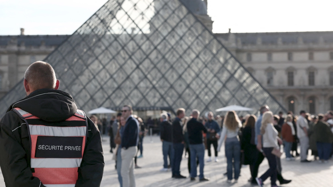 Το Μουσείο του Λούβρου αυξάνει κατά 45% την τιμή των εισιτηρίων για επισκέπτες εκτός Ευρώπης