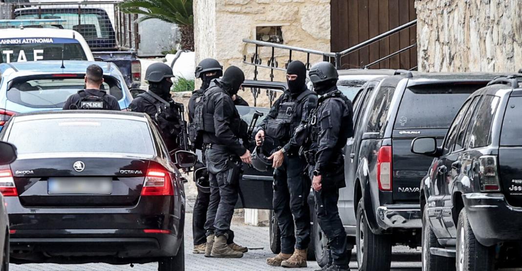 Με ΕΚΑΜ ψάχνουν στον Ψηλορείτη για τα όπλα του φονικού στα Βορίζια: Δεν τελέστηκαν τα 9μερα μνημόσυνα