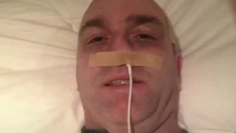 Ο Ιρλανδός Μαραντόνα που προσποιήθηκε ότι έχει καρκίνο με καλώδιο iPhone στη μύτη καταδικάστηκε σε 5,5 χρόνια φυλάκιση