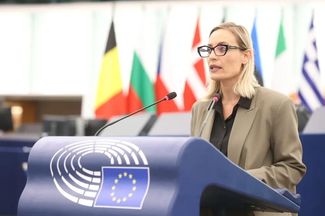 Μελέτη: Τα φύλα είναι δύο, κάποιοι θέλουν να προσδιορίζονται μπανάνες, γάτες, μαντζουράνες, Ναπολέοντες