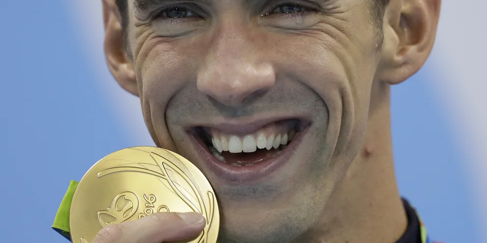 Πώς είναι σήμερα ο Μάικλ Φελπς – Αγνώριστος ο χρυσός Ολυμπιονίκης, 9 χρόνια μετά την απόσυρσή του (εικόνες)