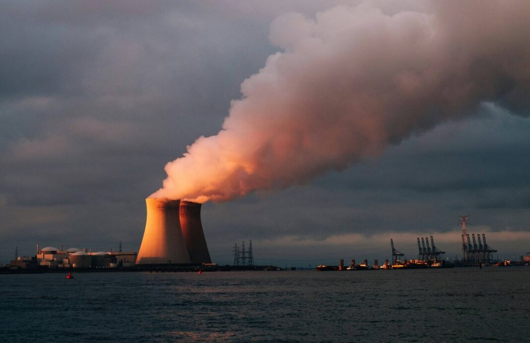 Η Ιαπωνία επιστρέφει στην πυρηνική ενέργεια