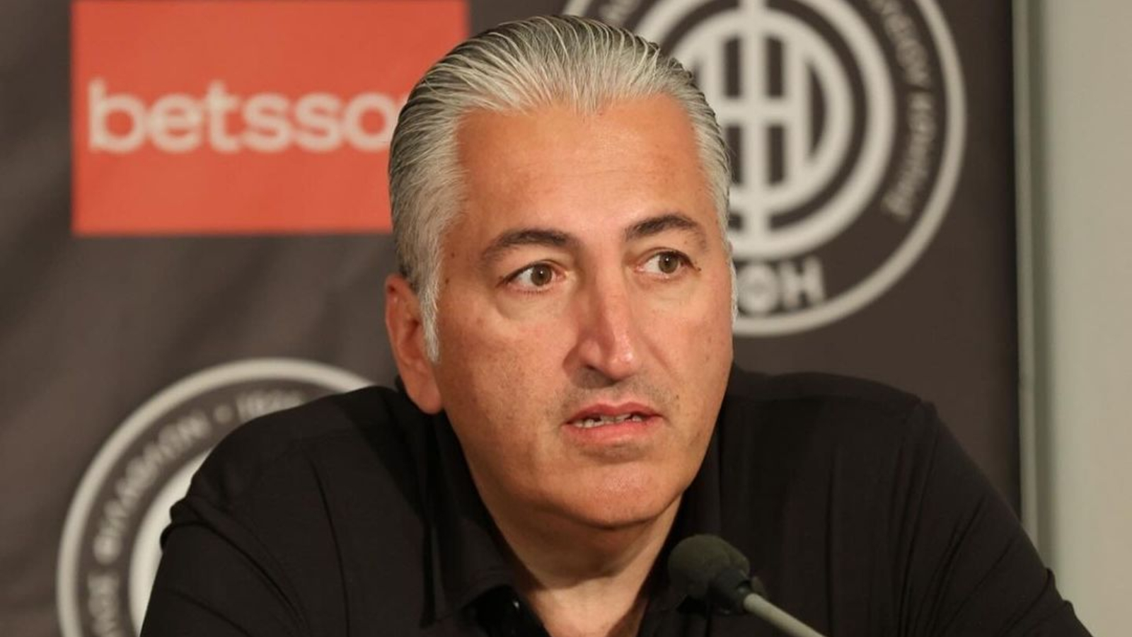 Συγκινημένος ο Μιχάλης Μπούσης: Μπορούμε να ζήσουμε κι άλλες μεγάλες στιγμές