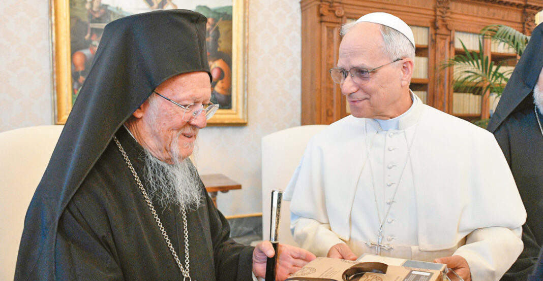 Ιστορική επίσκεψη του Πάπα Λέοντος ΙΔ’ στο Φανάρι – Σήμερα η συνάντηση με Ερντογάν