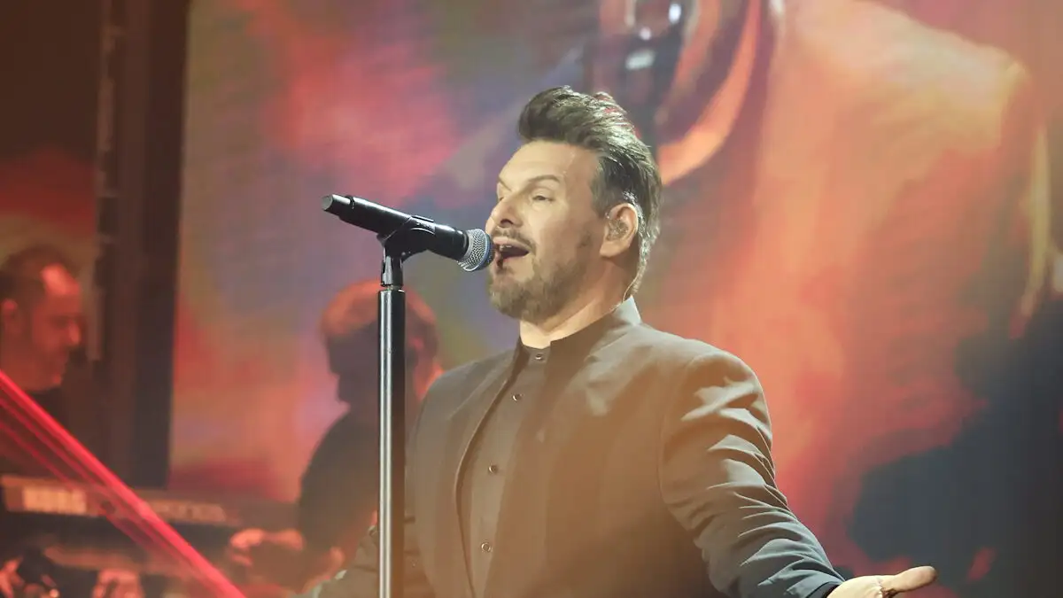 Πάνος Κιάμος: Πένθος για τον τραγουδιστή – Πέθανε η μητέρα του