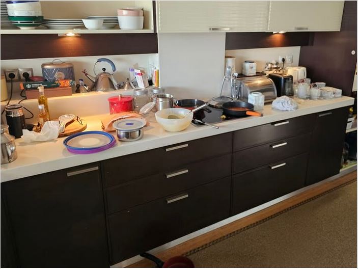 Mission impossible για τον Δημήτρη Παπαστεργίου: «Πώς δουλεύει το πλυντήριο πιάτων;»