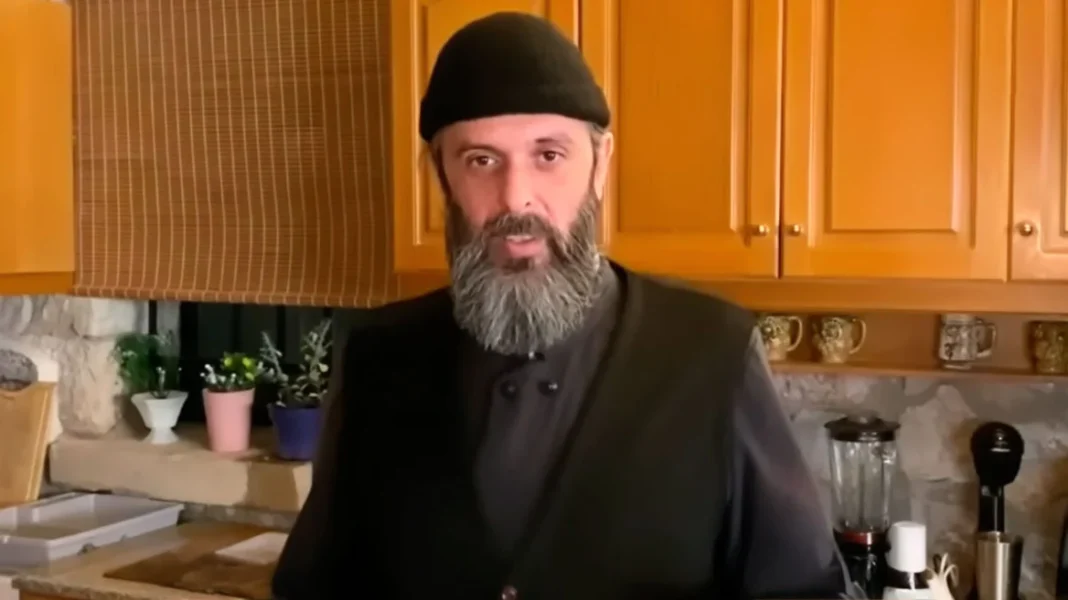 «Ο πατέρας Παρθένιος προσπάθησε να με εξαπατήσει» – Τι αποκαλύπτει επιχειρηματίας για τη δράση του ρασοφόρου