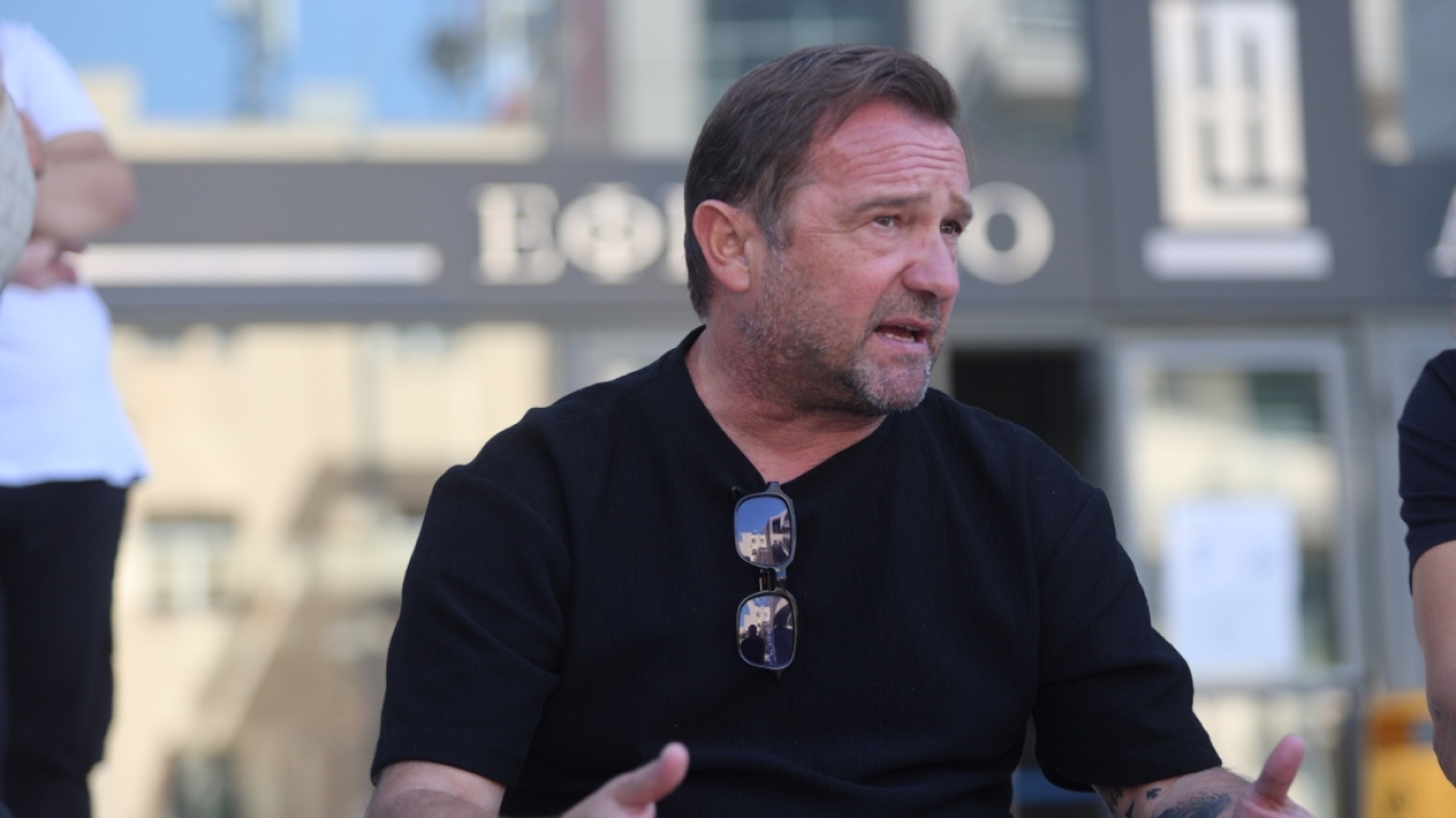 «Συνεχίζει να ανακατεύεται το στομάχι μου»: Νέα ανάρτηση Πλακιά για Καραχάλιο, Καρυστιανού