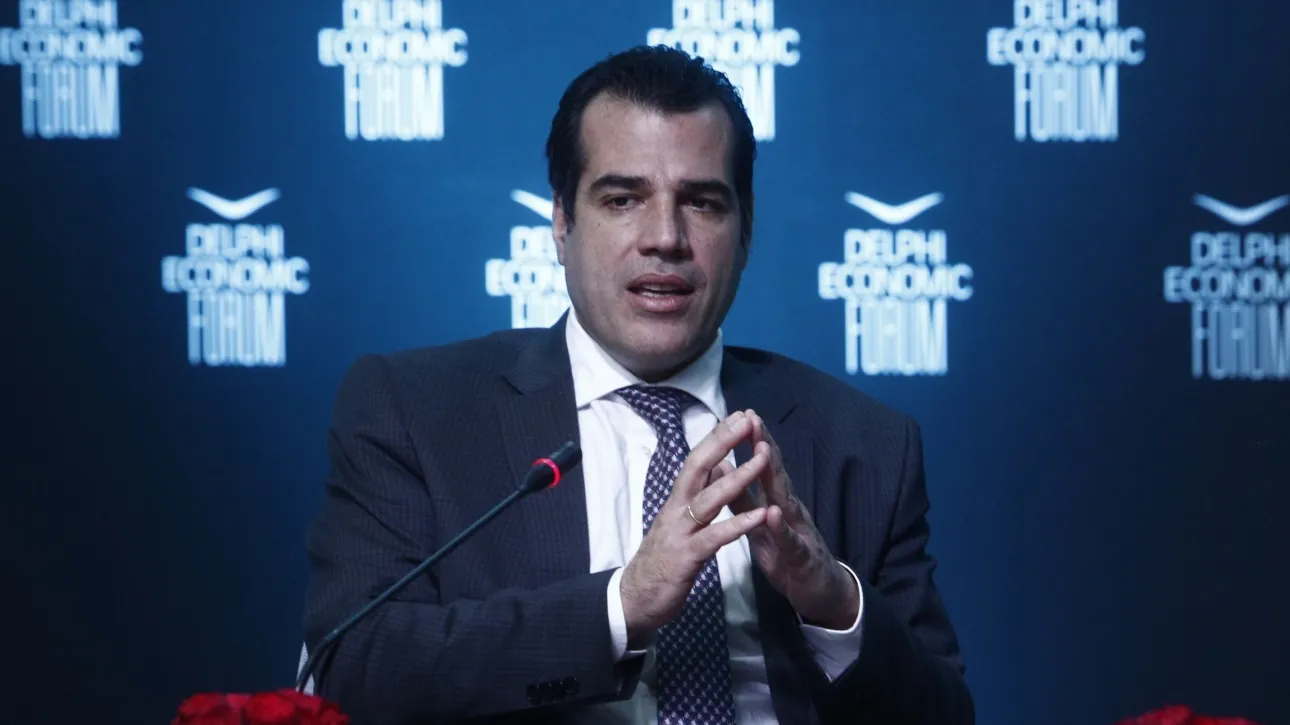 Πλεύρης: Από τα 104 ύποπτα περιστατικά ανηλικότητας των παράνομων μεταναστών, τα 59 ήταν ενήλικοι