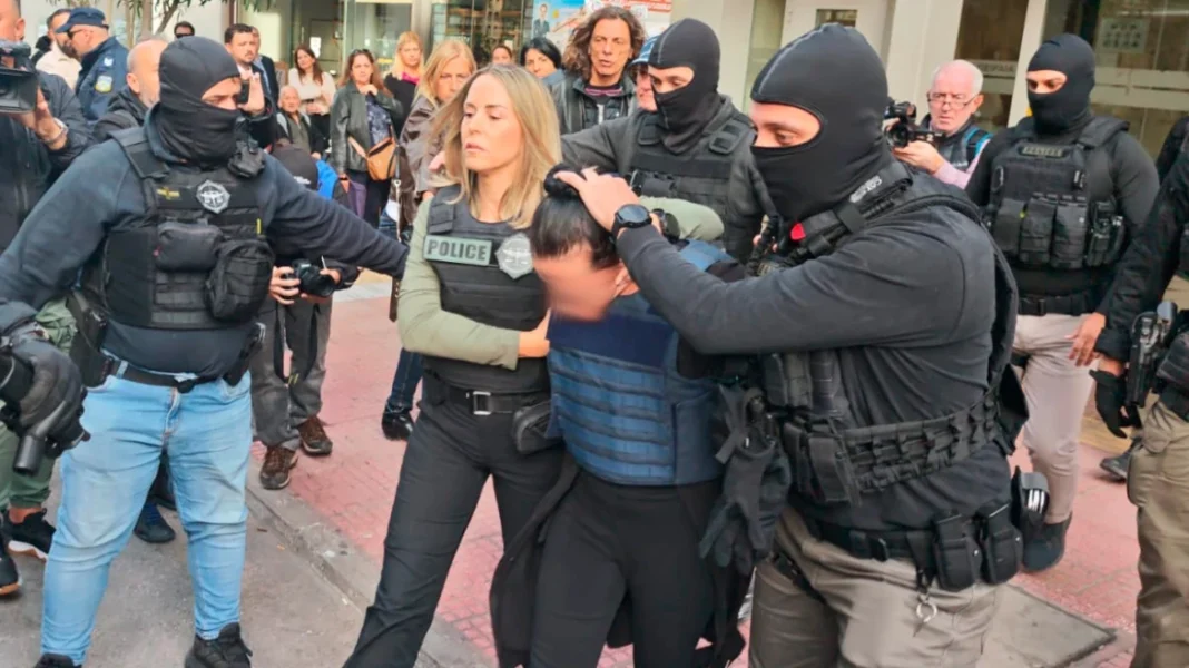 «Μαμά είσαι καλά;» – Η 46χρονη σκότωσε την πεθερά της και μετά της έστειλε μήνυμα στο κινητό για να έχει άλλοθι