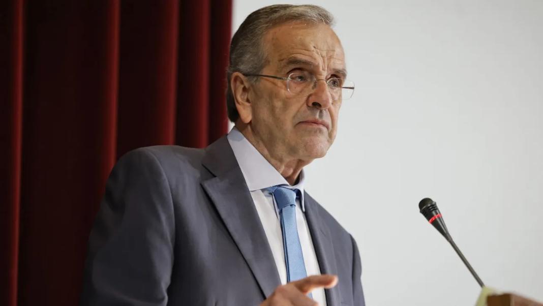 Σαμαράς: Χωρίς ήθος η προσέγγιση της κυβέρνησης στους συγγενείς των θυμάτων των Τεμπών