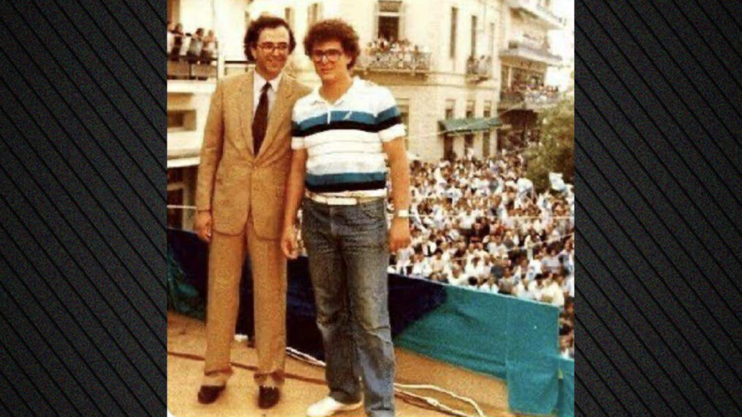 Σκαλίζει τις παλιές φωτογραφίες ο Πάνος