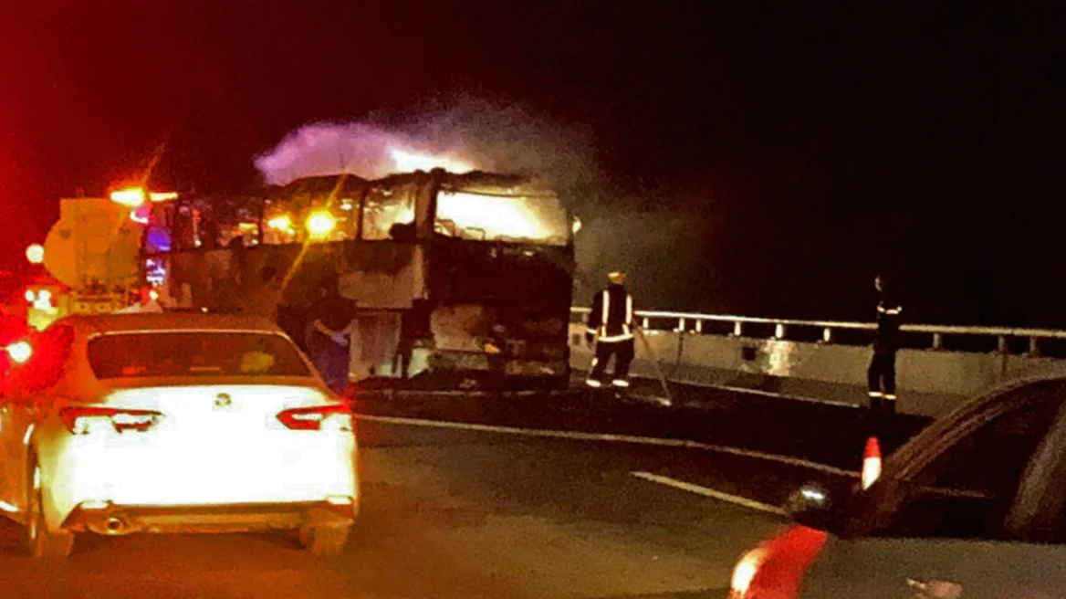 Τραγωδία στη Σαουδική Αραβία – 45 νεκροί σε δυστύχημα με λεωφορείο Ινδών προσκυνητών