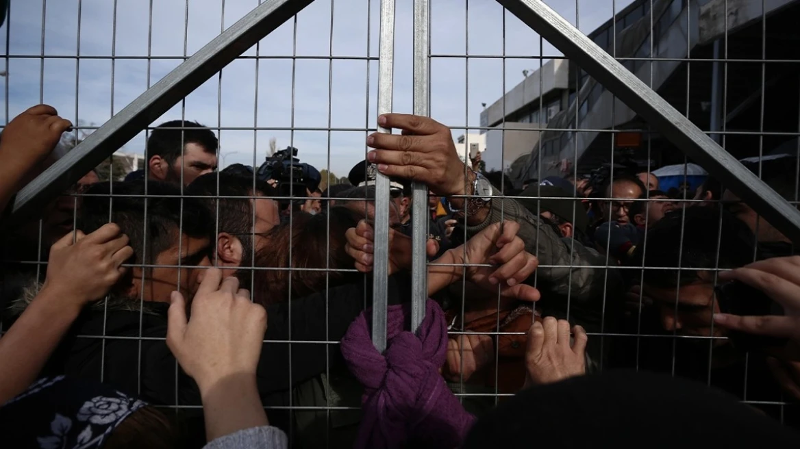 Αύριο δικάζονται οι 30 αλλοδαποί για τα επεισόδια στη Δομή Σιντικής στις Σέρρες