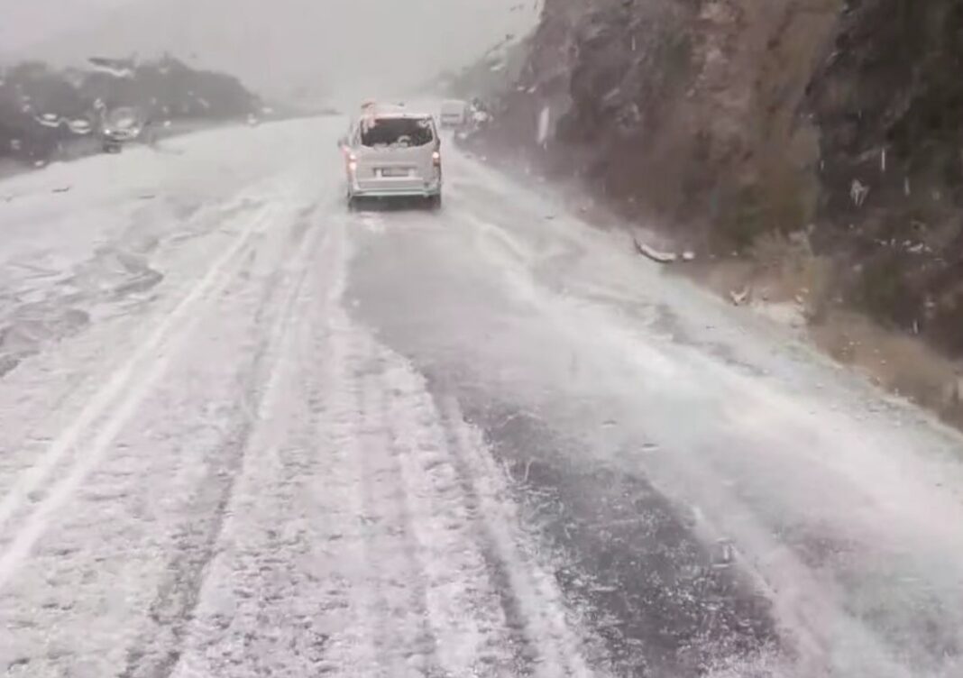 Κακοκαιρία στην Κρήτη: Βροχή, χαλάζι και προβλήματα – Δείτε φωτογραφίες