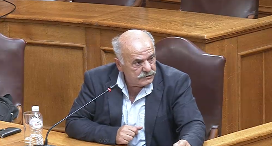 ΟΠΕΚΕΠΕ: Άγριος καυγάς Στρατάκη – Μπάρκα στην εξεταστική