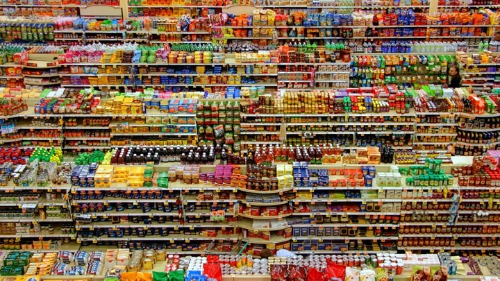 Απειλή για τη δημόσια υγεία η παγκόσμια αύξηση στην κατανάλωση υπερεπεξεργασμένων τροφίμων