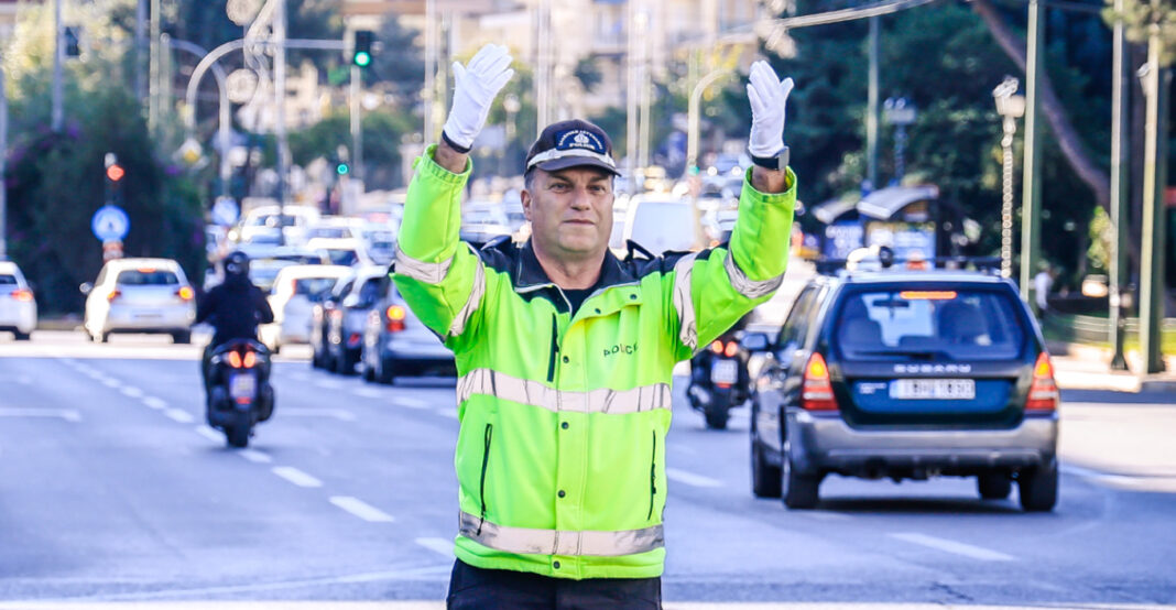 Αποστρατεύεται μετά από 35 χρόνια ο εμβληματικός τροχονόμος της Κηφισίας