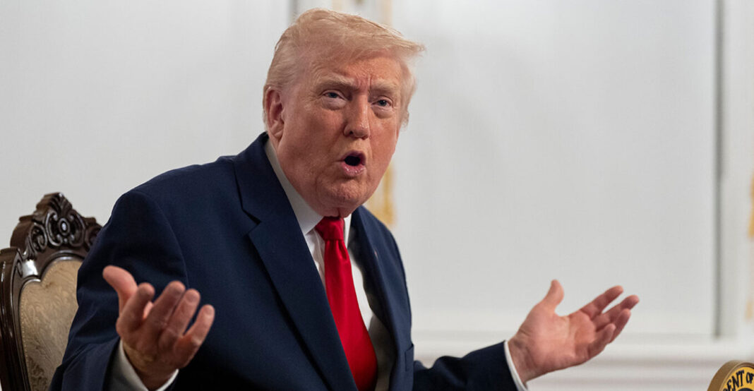 «Είσαι ηλίθια;»: Νέα επίθεση Τραμπ εναντίον γυναίκας δημοσιογράφου