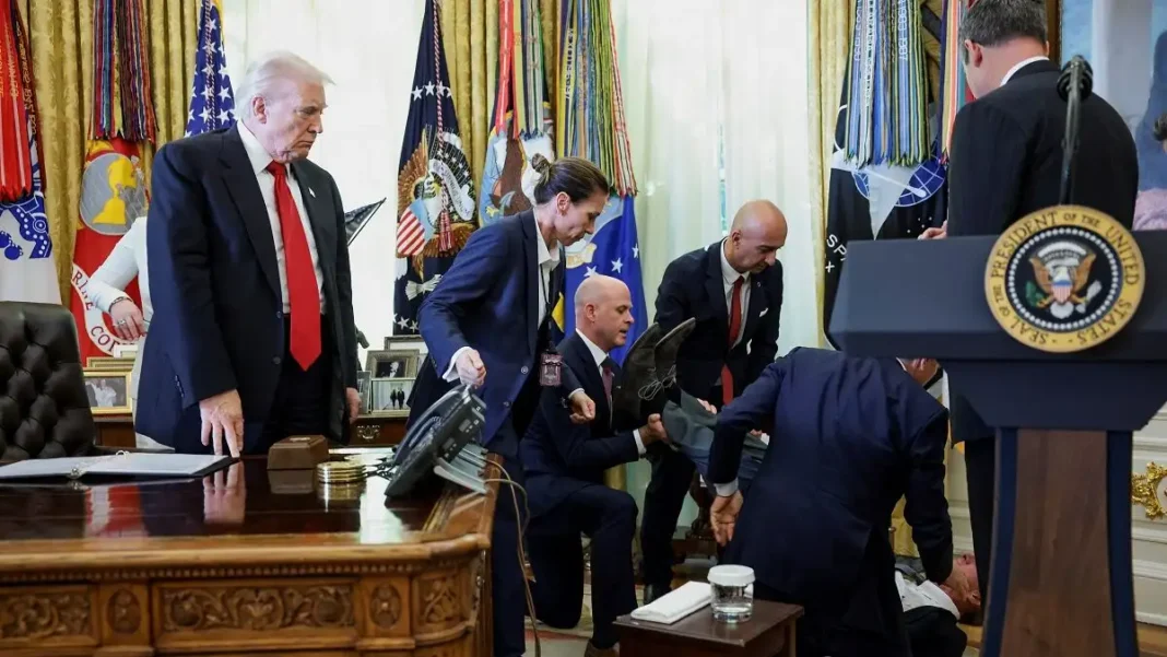 Κατέρρευσε δίπλα στον Τραμπ στέλεχος φαρμακευτικής κατά τη διάρκεια ανακοινώσεων